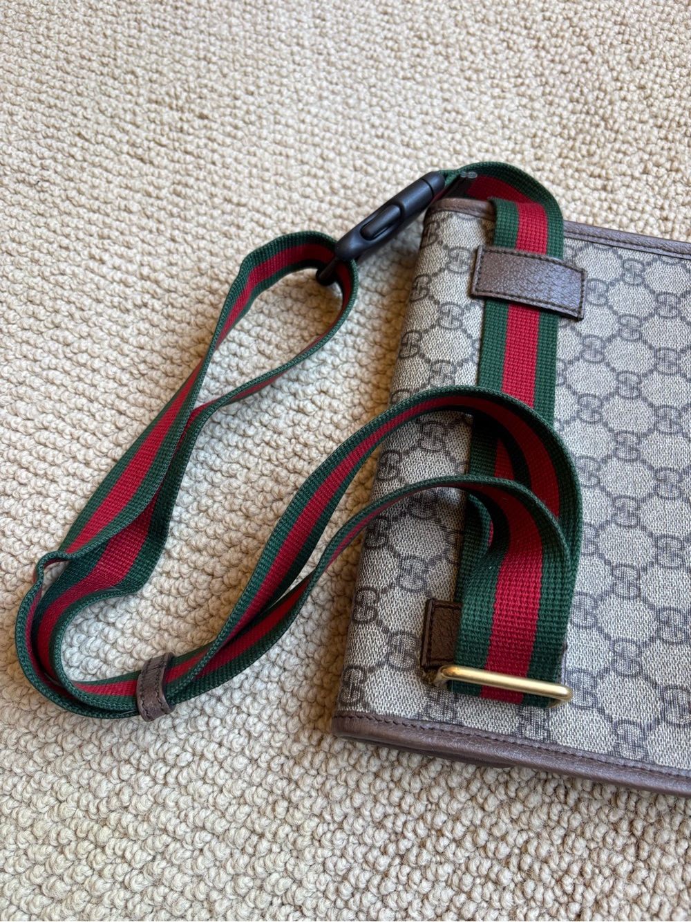 Gucci Beige GG Supreme Canvas Belt Bag with Green-Red Web Strap - Picture 8 of 9